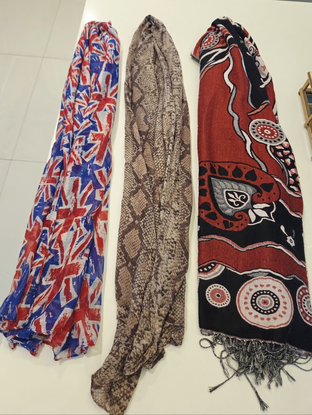 Women’s Red & Black Patterned Scarf Wrap — Brand Unspecified